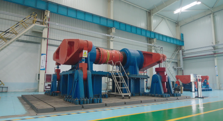 建立機(jī)械封閉式靜載、動載綜合試驗平臺